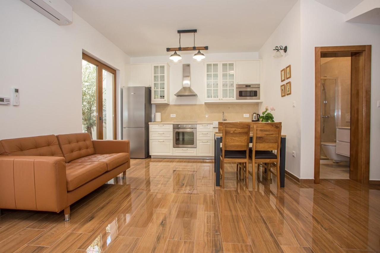 Holiday Home Camellia Пореч Экстерьер фото
